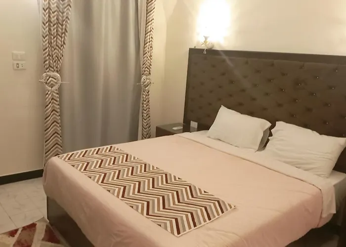Dolphin Continental Hotel