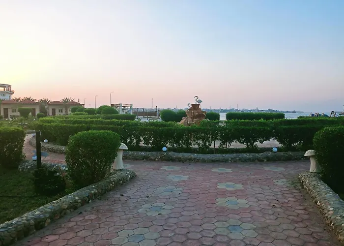 Dolphin Continental Hotel