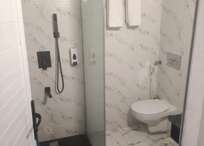 Dolphin Continental Hotel 3*